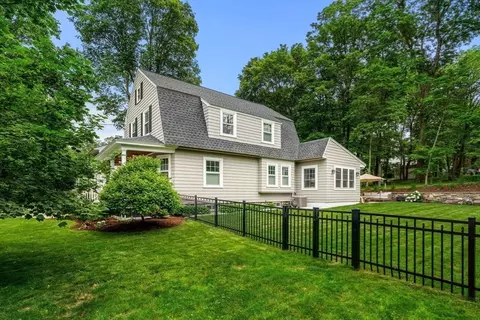 26 Woodward Ave, Reading, MA 01867 photo 33