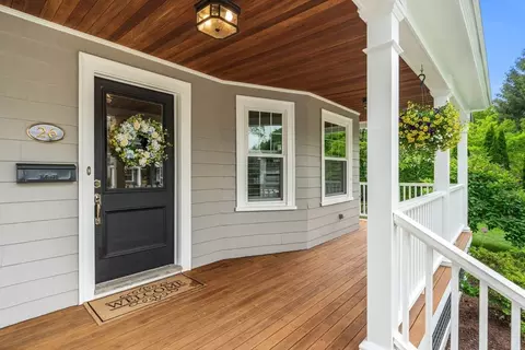 26 Woodward Ave, Reading, MA 01867 photo 2