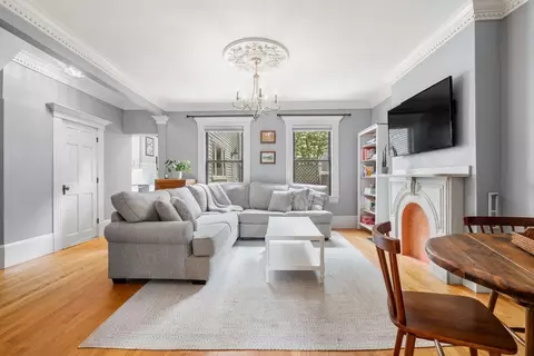 45 Baldwin St #1, Boston, MA 02129