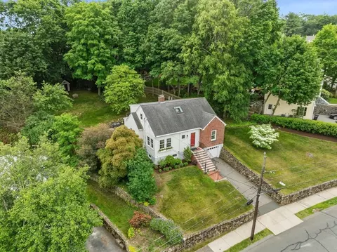 20 Taft Ave, Lexington, MA 02421
