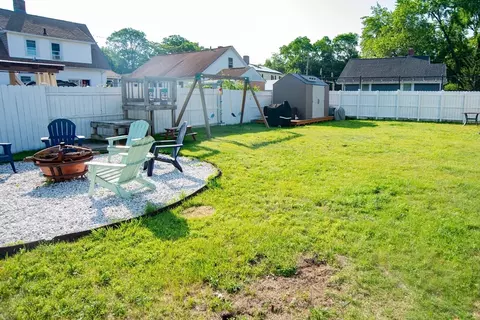 33 Savoy Ave, Springfield, MA 01104 photo 8