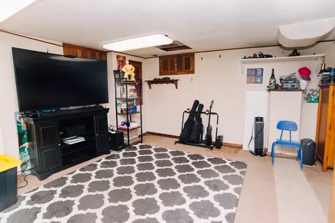 33 Savoy Ave, Springfield, MA 01104 photo 22