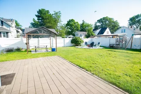 33 Savoy Ave, Springfield, MA 01104 photo 7
