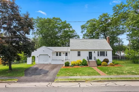 139 Damon Rd, Rockland, MA 02370