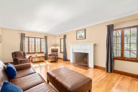 36 Blake Rd, Brookline, MA 02445 photo 11