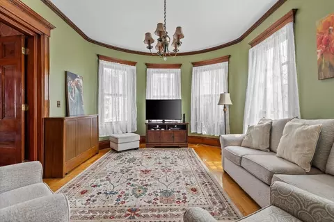 38 Pleasant St, Everett, MA 02149 photo 10