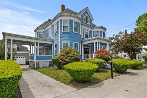 38 Pleasant St, Everett, MA 02149 photo 2