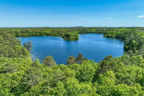 11 Great Pointe, Plymouth, MA 02360