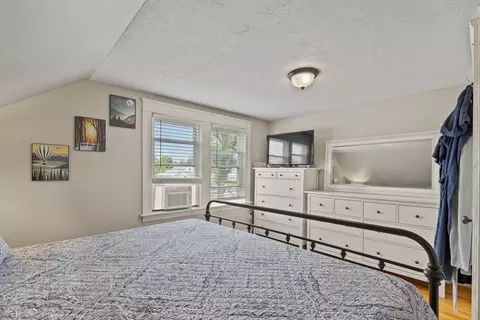 Bedroom - 52 Kalmar St, Worcester, MA 01606 photo 2 of 4