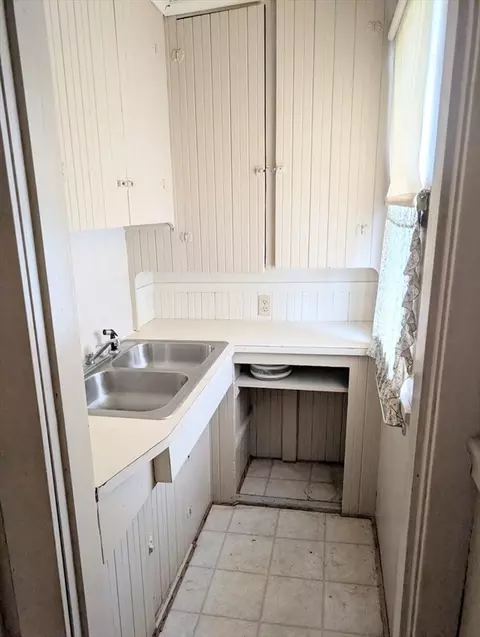 5 Hall St, Webster, MA 01570 photo 27