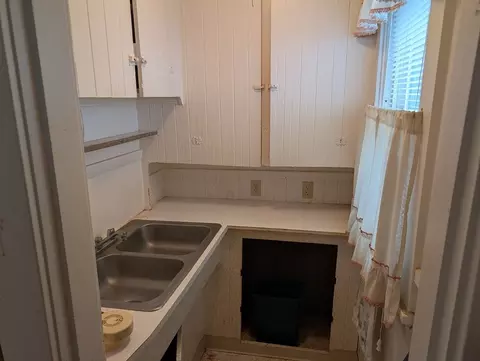 5 Hall St, Webster, MA 01570 photo 17
