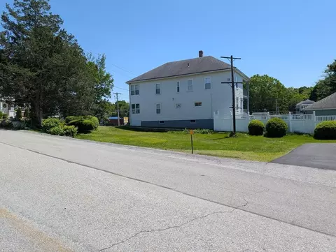 5 Hall St, Webster, MA 01570 photo 12