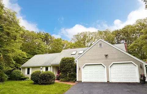 160 Coachman Ln, Barnstable, MA 02668