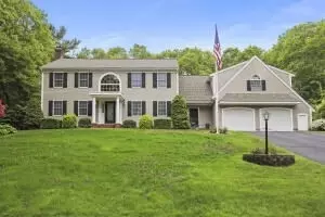 5 Lancaster Ln, Bourne, MA 02532