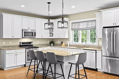 12 Garden Rd #12, Natick, MA 01760