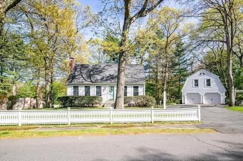 5 N Street Cir, Walpole, MA 02081