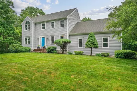 9 Captains Way, East Bridgewater, MA 02333