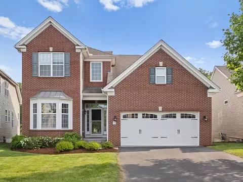 72 Sherwood Dr #72, Methuen, MA 01844