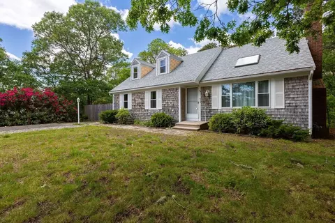 94 Pine View Dr, Brewster, MA 02631