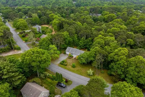 25 Liam Ln, Centerville, MA 02632 photo 2
