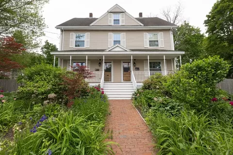 27 Union St #27, Natick, MA 01760