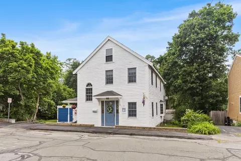 5 Bow St, North Reading, MA 01864