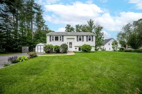 61 Wright Rd, Ayer, MA 01432