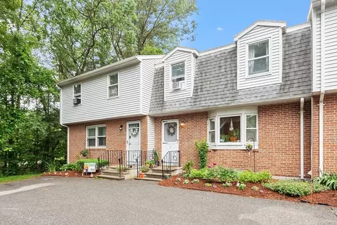 10 Nichols St #2, Holden, MA 01522