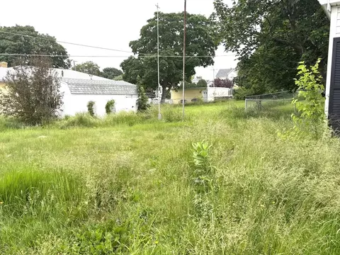 298 King St, Fall River, MA 02724 photo 5