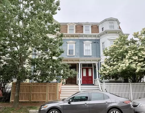 33 Inman St #1B, Cambridge, MA 02139