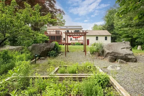 29 Miscoe Rd, Mendon, MA 01756 photo 23