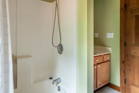 29 Miscoe Rd, Mendon, MA 01756 photo 14