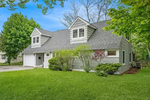 133 Hartford St, Natick, MA 01760