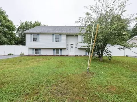 261 Honorable Gordon M Owen R, Taunton, MA 02780