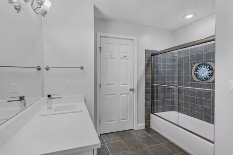 4 Benjamin Pl #4, Chestnut Hill, MA 02467 photo 20