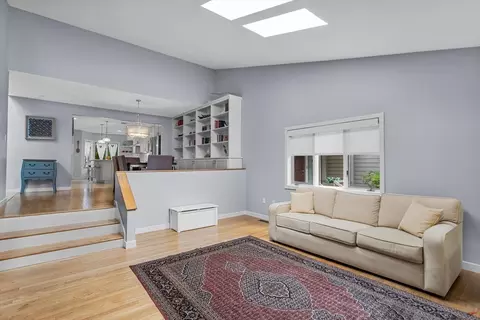 4 Benjamin Pl #4, Chestnut Hill, MA 02467 photo 5