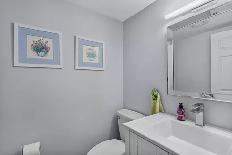 4 Benjamin Pl #4, Chestnut Hill, MA 02467 photo 12