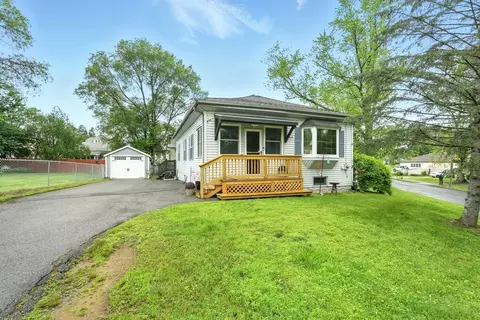 2 Pierce St, Feeding Hills, MA 01030
