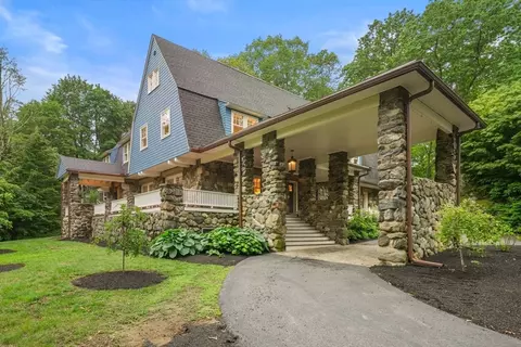 14 Percy Rd, Lexington, MA 02421
