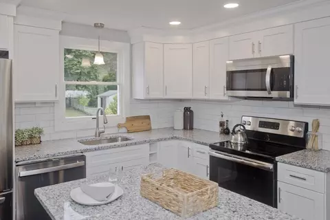 3 Graham Dr, Chicopee, MA 01013 photo 13