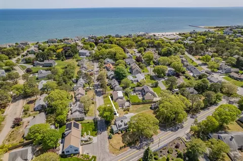 175 Lower County Rd, Harwich, MA 02671