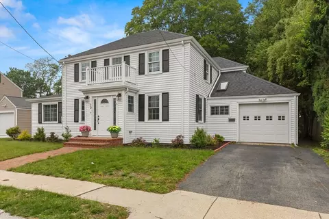 10 Sunset Rd, Salem, MA 01970