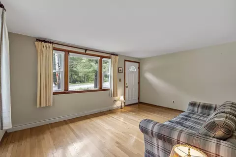 471 Lowell St, Reading, MA 01867 photo 4
