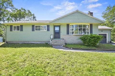 134 Glendale Rd, Attleboro, MA 02703