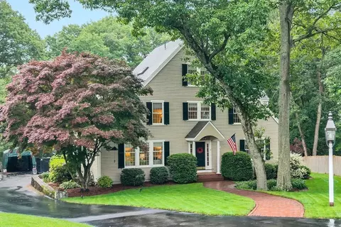 5 Presbrey Pl, Natick, MA 01760