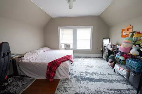 Bedroom - 50 Gledhill Ave, Everett, MA 02149 photo 6 of 6