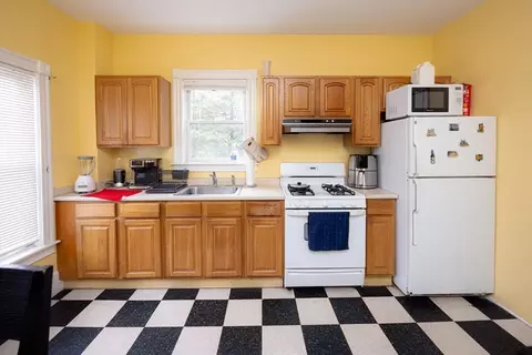 Kitchen - 50 Gledhill Ave, Everett, MA 02149 photo 1 of 4