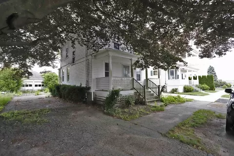 220 Aquidneck St, New Bedford, MA 02744