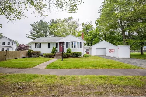 9 Herrick Rd, Peabody, MA 01960
