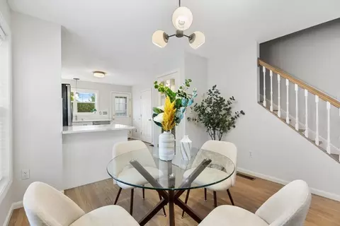 Dining - 32 Pearl St #32, Everett, MA 02149 photo 3 of 3
